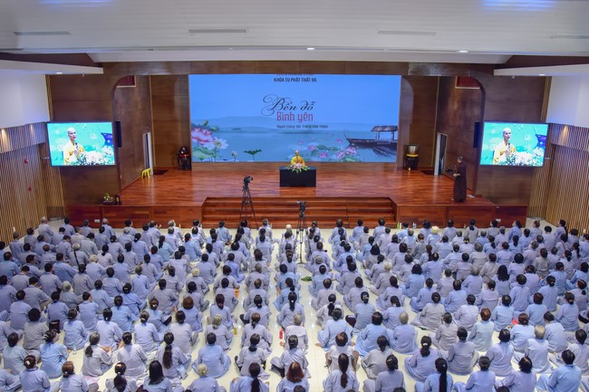 Dharma Talk “Peaceful place to stop ” – The 96th Seven-Day Retreat